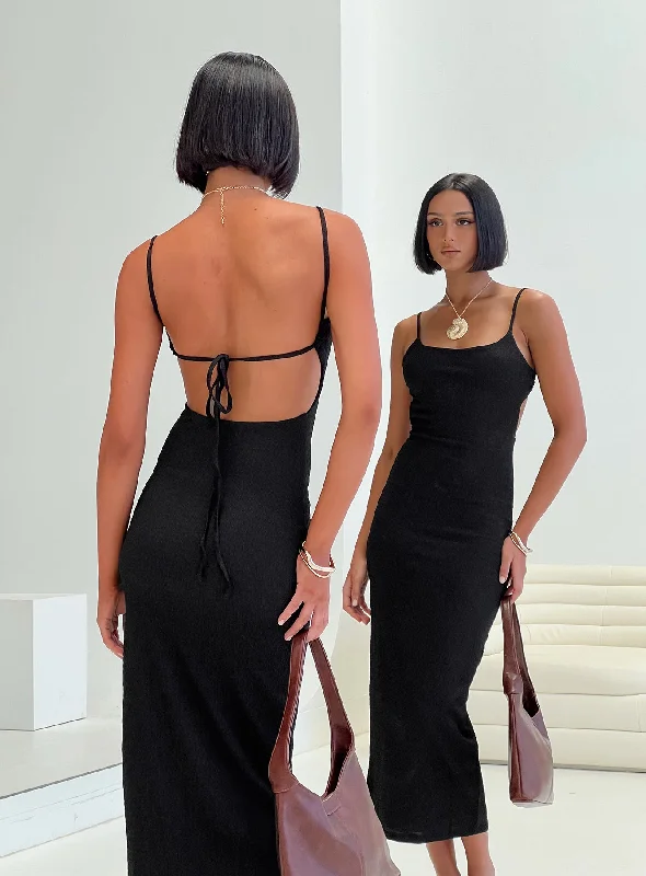 Elestria Maxi Dress Black Best maxi dresses for curvy figures